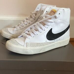 Nike Blazer Mid 77 Size 7.5 worn once